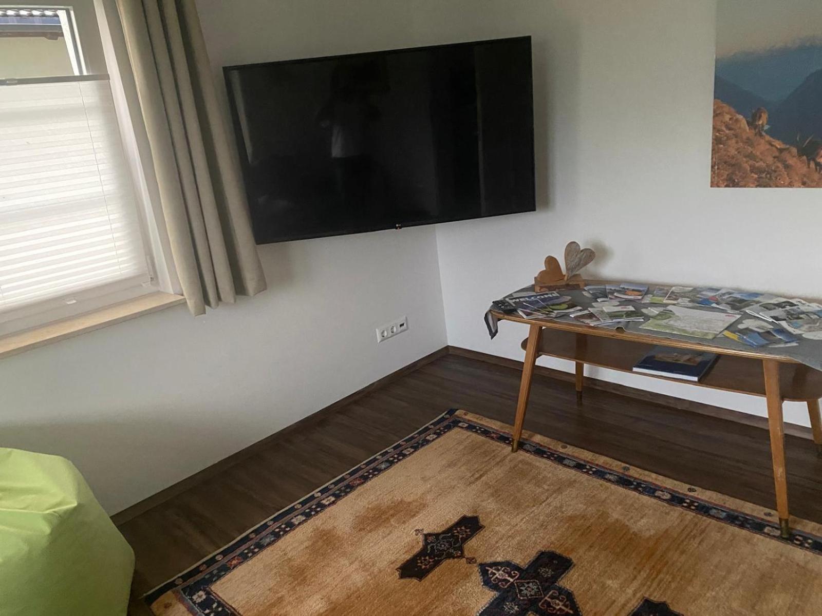 Wohnung Mit Garten Und Panoramablick In Innsbruck Exterior foto
